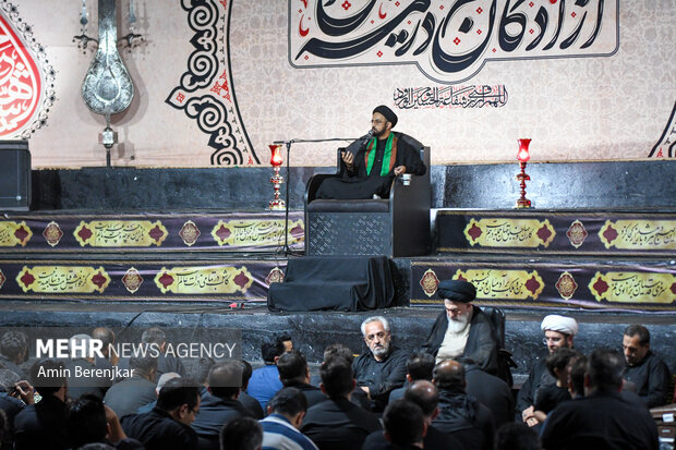 فارس سراسر «یا حسین» شد؛ خیز ۵ هزار هیئت برای برپایی عزای سیدالشهدا(ع) فارس سراسر «یا حسین» شد؛ خیز ۵ هزار هیئت برای برپایی عزای سیدالشهدا(ع)