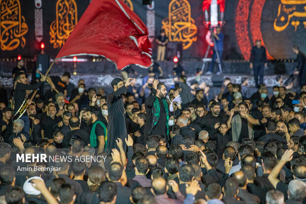 فارس سراسر «یا حسین» شد؛ خیز ۵ هزار هیئت برای برپایی عزای سیدالشهدا(ع) فارس سراسر «یا حسین» شد؛ خیز ۵ هزار هیئت برای برپایی عزای سیدالشهدا(ع)