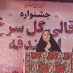 قالی «گل سرخ اسفندقه»‌ نماد اصالت جیرفت در مسیر جهانی شدن است