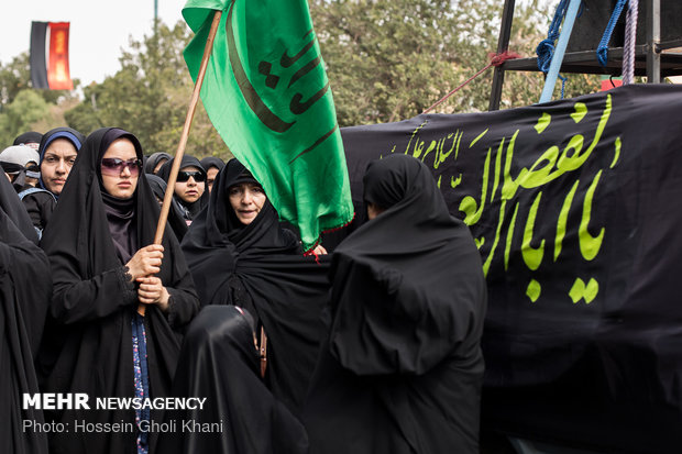 قزوین غرق در ماتم عاشورا؛ خروش حسینی در کوچه‌ها و خیابان‌ها