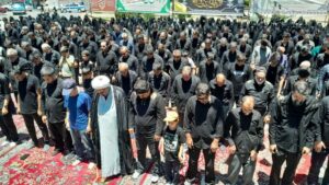 نماز ظهر عاشورا در قروه با حضور گسترده عزاداران حسینی اقامه شد