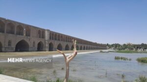 هوای قابل قبول اصفهان در دومین روز تابستان؛ ۳ شهر مجاور آلوده است