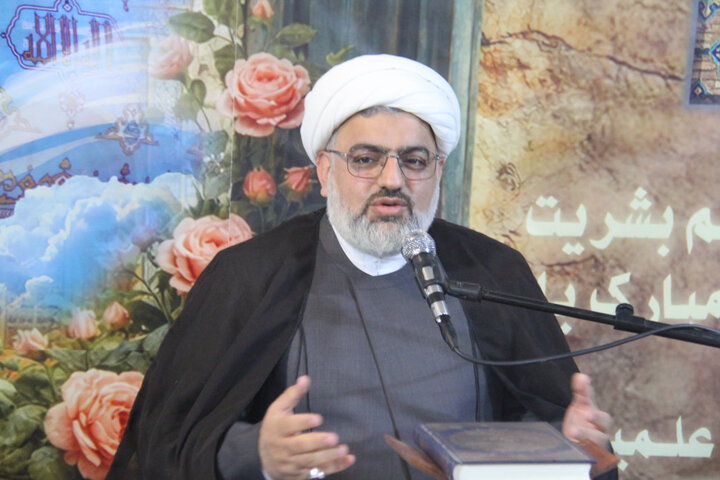 ولدان: فهم اصول حاکم بر منظومه فکری امام جامعه یک ضرورت است