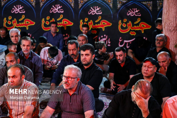 پرچم عزای حسین(ع) بر فراز خراسان شمالی؛ ۱۱۰۰ هیئت مذهبی عزادار پرچم عزای حسین(ع) بر فراز خراسان شمالی؛ ۱۱۰۰ هیئت مذهبی عزادار