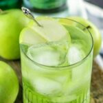 ۷ دلیل برای مصرف روزانه سیب
