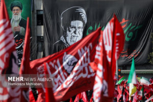 از اقامه نماز جشن تکلیف تا اقامه پرچم خون‌خواهی برای «آقای شهید ایران»