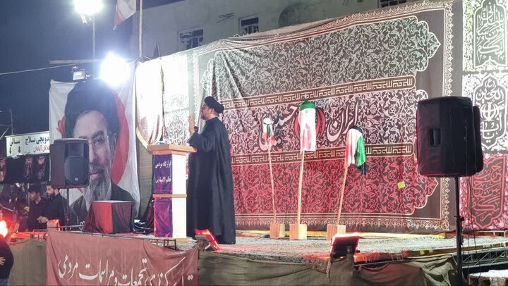امام جمعه گناوه: حفظ وحدت راه عبور از توطئههای دشمن است امام جمعه گناوه: حفظ وحدت راه عبور از توطئههای دشمن است