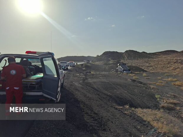 امدادرسانی به ۳ حادثه رانندگی در استان سمنان؛ ۱۴ نفر مصدوم شدند