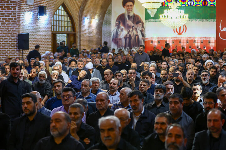 حضور گسترده اصناف و بازاریان تبریز در خونخواهی رهبر شهید انقلاب