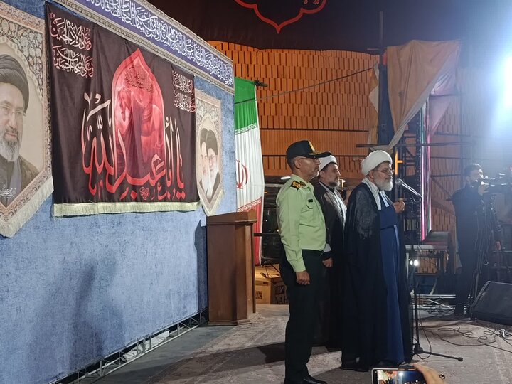 شیرازی: چهار ستون اقتدار ایران جبهه استکبار را زمین‌گیر کرد