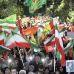 مردم ارومیه در تجمع شبانه: «بزن که خوب می زنی»