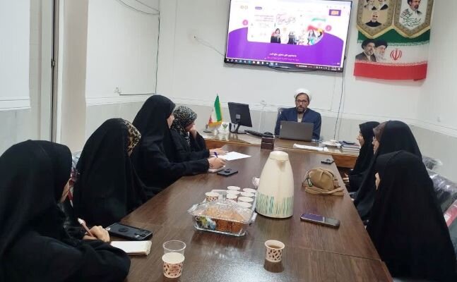 نشست «دختران حاج قاسم» در گناوه برگزار شد نشست «دختران حاج قاسم» در گناوه برگزار شد