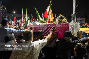 پیکر دو شهید ارتش و سپاه میهمان اجتماع «نحن المنتقمون» کرمانشاه