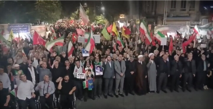کلاله یکصدا با مقاومت؛ اجتماع شبانه مردم در حمایت از آرمان‌های انقلاب