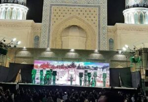 اجرای «سید خراسانی» در ورودی باب‌الرضای حرم مطهر رضوی