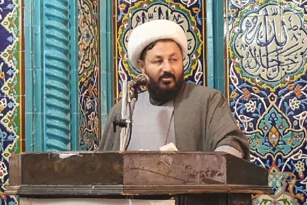 امام جمعه دالاهو: همراهی مردم با ولی خدا عامل پیروزی است
