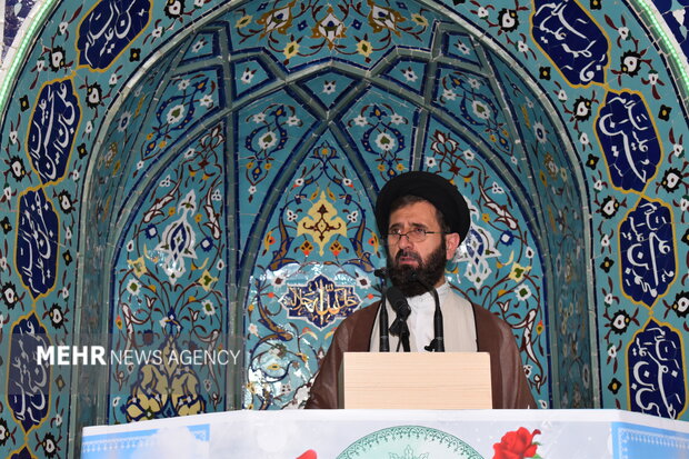 امام جمعه گرمسار: حماسه «اربعین» غرب را متحیر کرده است