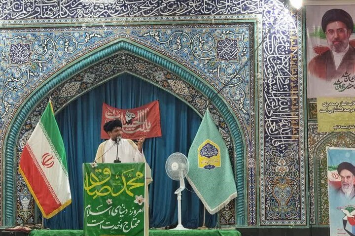 امام جمعه گناوه: تقویت وحدت و همدلی رمز عبور از جنگ ترکیبی دشمن است