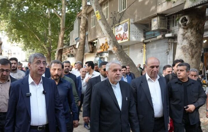 بازدید وزیر میراث‌فرهنگی از طرح‌های در دست اجرای فلک‌الافلاک خرم‌آباد