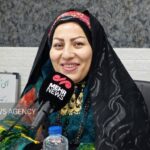 بانویی که ماند تا روستا بماند؛ روایت زنی که اشتغال را به خانه‌ها برد