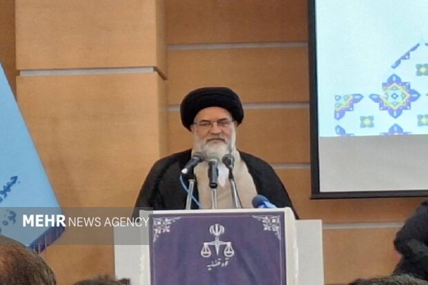 برخورد قاطع با مفسدان ومخلان نظم؛مطالبه نماینده ولی فقیه از دستگاه قضا