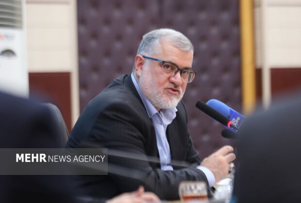 تأکید استاندار تهران بر شتاب‌بخشی به توسعه انرژی‌های تجدیدپذیر