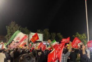 تبریزی‌ها برای صدوشصت‌ودومین شب پای عهد خود با رهبری ایستادند