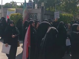 تجمع اعتراضی مردم اصفهان در مطالبه مقابله با ولنگاری و ترک‌فعل مسئولان