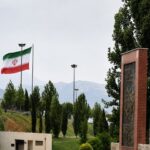 تعویض پرچم‌های بزرگ ایران در دو نقطه شاخص شهر یاسوج