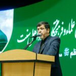 تمسک به قرآن کریم و عترت مسیر حرکت صحیح امت اسلامی را ترسیم می‌کند
