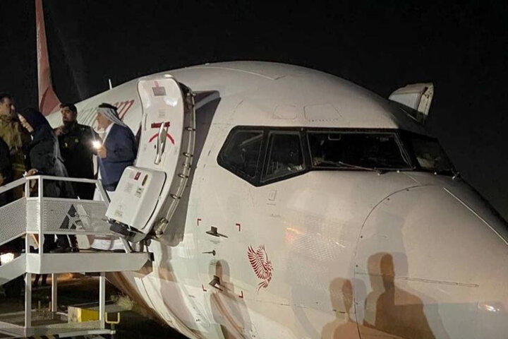 خروج یک هواپیما از باند فرودگاه مشهد؛ حادثه هیچ مصدومی نداشته است