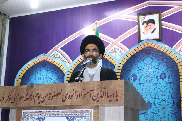 دشمن به دنبال شکستن انسجام داخلی با ایجاد دوقطبی‌های کاذب است