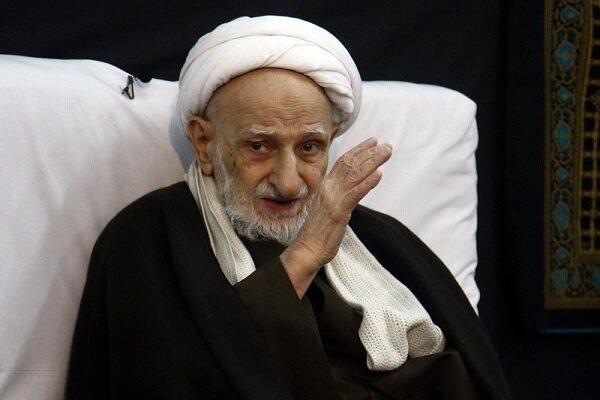 دوم شهریور به نام فومن؛ روزی که با نام آیتالله بهجت(ره) گره خورد دوم شهریور به نام فومن؛ روزی که با نام آیتالله بهجت(ره) گره خورد