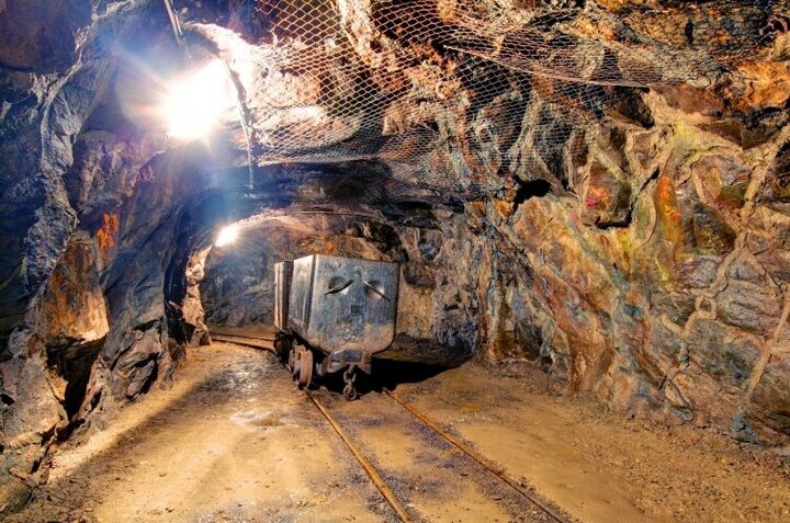 زنجان؛ قطب راهبردی معدن و صنعت کشور در مسیر توسعه زنجان؛ قطب راهبردی معدن و صنعت کشور در مسیر توسعه