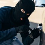 سارق و متأخر خودرو در شاهین شهر دستگیر شدند
