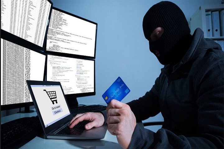 سارق ۵۵۷ میلیون ریالی فضای مجازی و حقیقی در بیرجند دستگیر شد