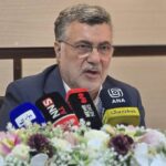 ظفرقندی: تیم سلامت در سخت‌ترین شرایط پای کار مردم؛ بدهی بیمه حل شود