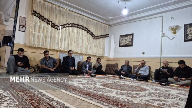 محفل خانگی حاج ولی آزادی؛خانه‌ای که هر سال میزبان عاشقان اهل‌بیت(ع)است