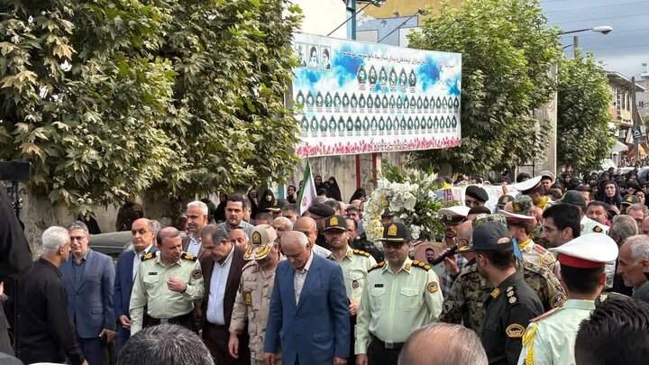 مراسم تشییع پیکر شهید «سینا سیاه‌نژاد» در صومعه سرا