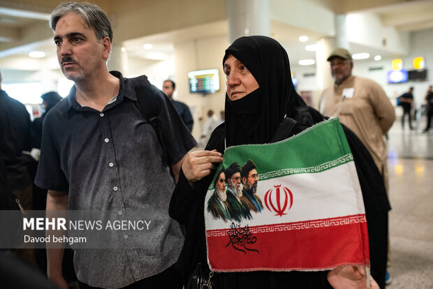 مشهد در مسیر اربعین؛ اعزام زائران خراسانی از فرودگاه شهید هاشمی‌نژاد