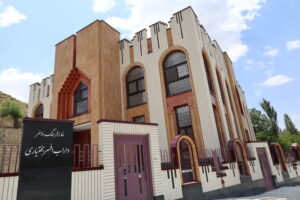 نخستین یادمان مفاخر چهارمحال و بختیاری آماده بهره‌برداری است 