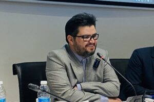نماینده بافت، رابر و ارزوئیه: منطقه«ابر» به توسعه دانش محور نیاز دارد 
