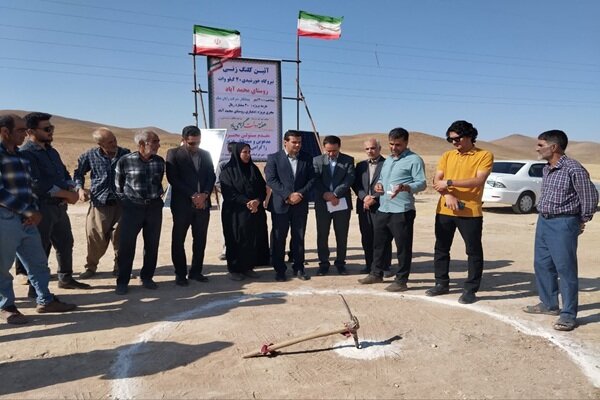 نیروگاه خورشیدی ۴۰ کیلوواتی در روستای «محمدآباد» رزن کلنگ‌زنی شد