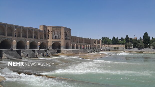 هوای اصفهان در هجدهمین روز مرداد پاک شد