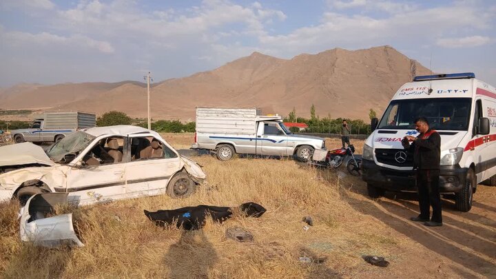 واژگونی خودرو در جاده شازند یک فوتی و پنج مصدوم بر جای گذاشت