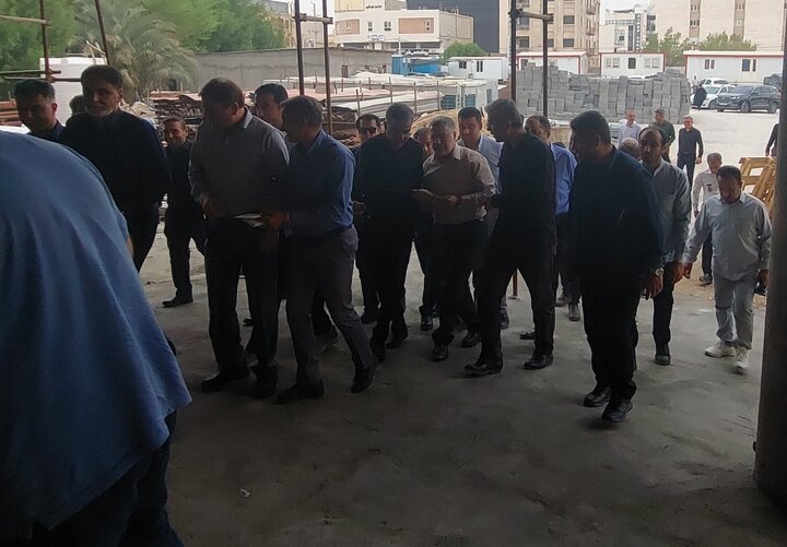 وزیر بهداشت بر تسریع در ساخت بیمارستان ۱۷ شهریور برازجان تأکید کرد
