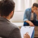 وقتی فقط قربانی به اتاق مشاوره می‌آید و مقصرِ ماجرا غایب است