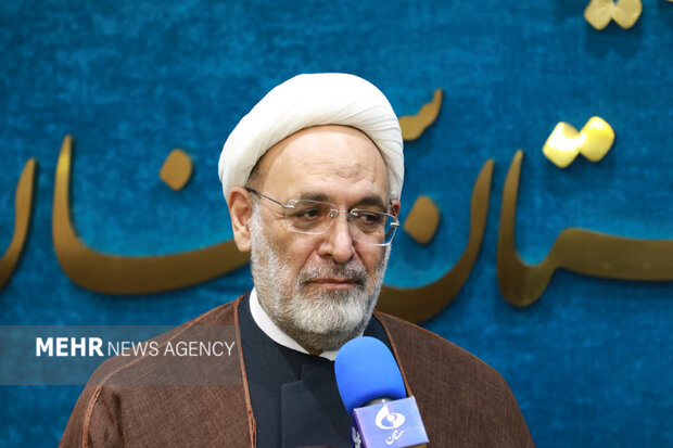 پایان ماجرای تهدید با چاقو در داروخانه ایوانکی؛ عامل هیاهو دستگیر شد
