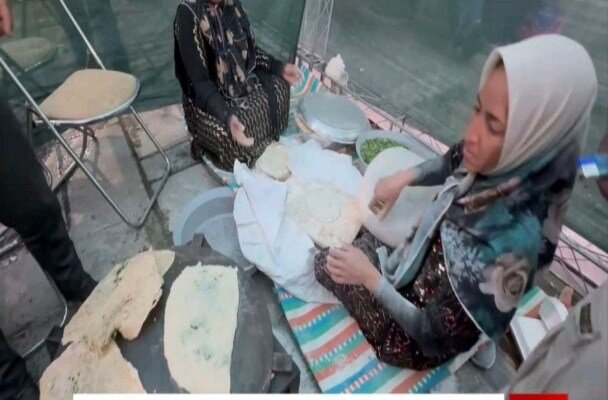 پخت نام محلی و «کلانه» در مهمانی امت احمد سنندج