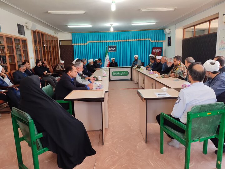 پیام‌های رهبر معظم انقلاب محور محتوای مراسم جاماندگان اربعین باشد